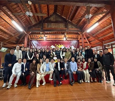 Rực rỡ tiệc Tất niên 2025: Công ty Nhân Việt vững bước vươn tầm Quốc tế